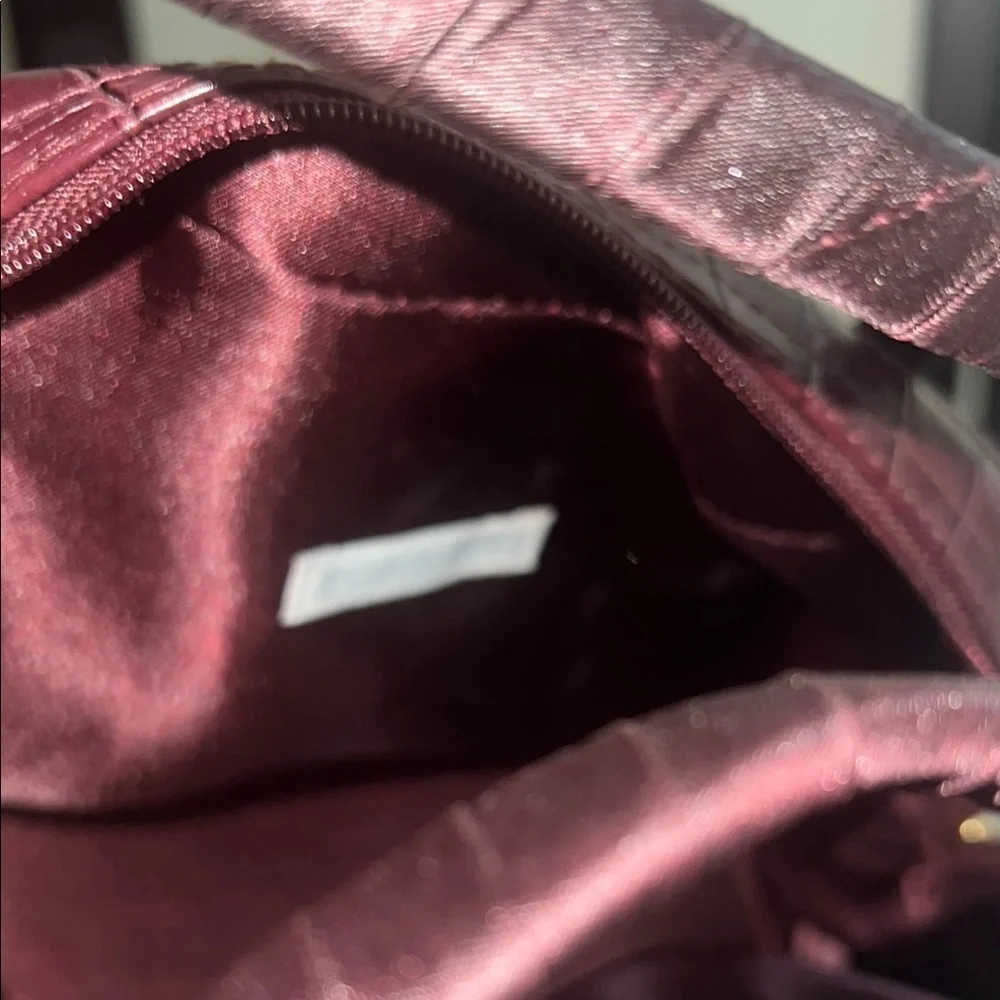 Victoria’s Secret Vintage Elegant Maroon Crocodile Pattern Cosmetic Bag w/ Bow